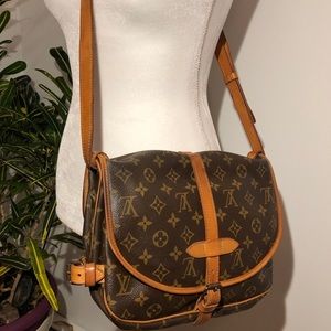 Louis Vuitton Saumur 30